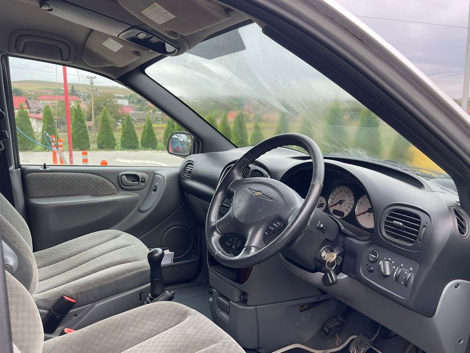 CHRYSLER Voyager 2005 — imagine 4