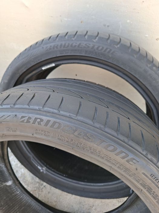 Продам шины. 235/40/19 бриджестон