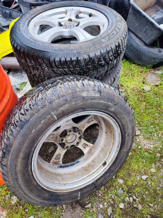 Алуминиеви джанти със зимни гуми 225/65/17 5x110