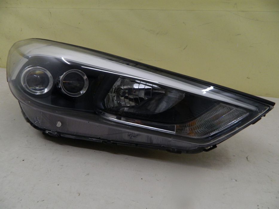 Far dreapta Hyundai Tucson LED cu doua lupe, 2015, 2016, 2017, 2018, cod origine D7921-21220.