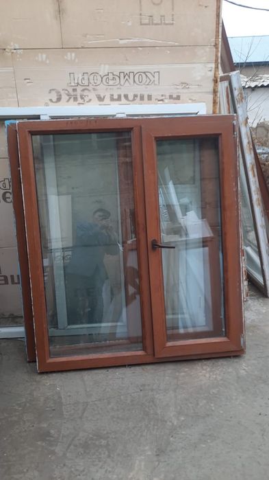 Продаются пластиковые окна коричневые Б/У
