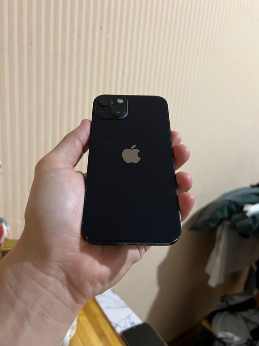 Айфон 13 в хорошем состоянии