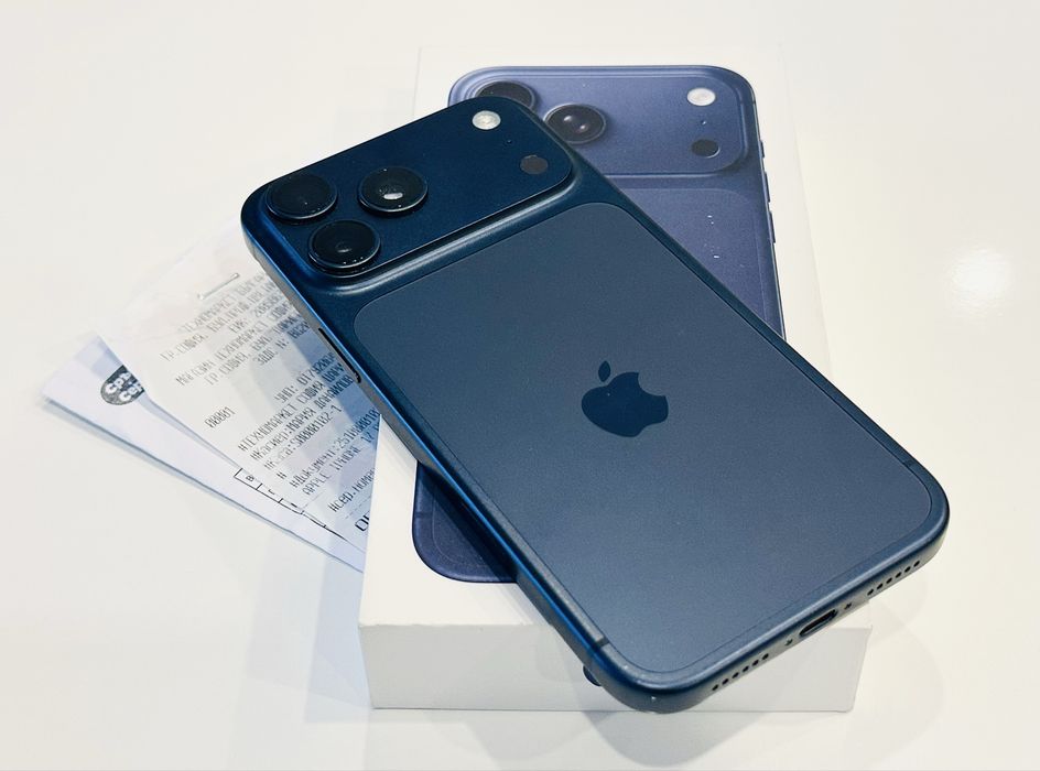 Apple iPhone 17 Pro Max 256 GB Blue Перфектен! Гаранция Техно Маркет