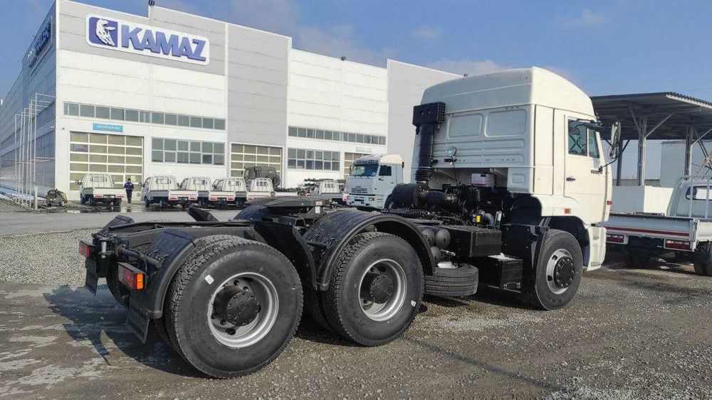 Седельный тягач КАМАЗ 6460 6х4