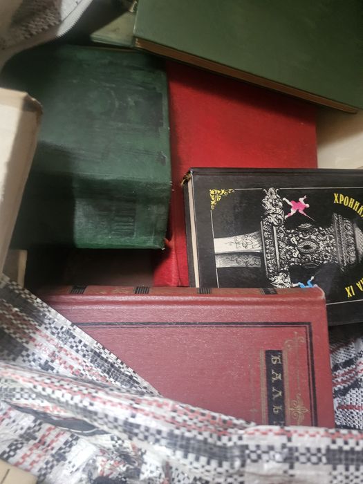 Книги разные. Отдам двром