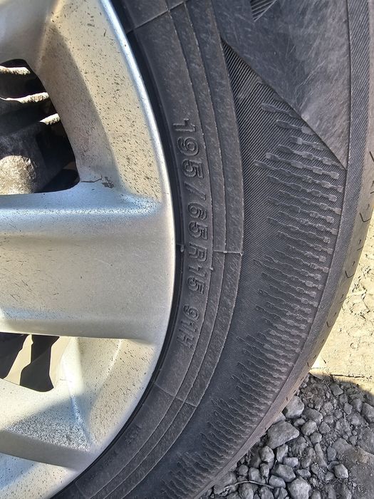 Продам резину комплект