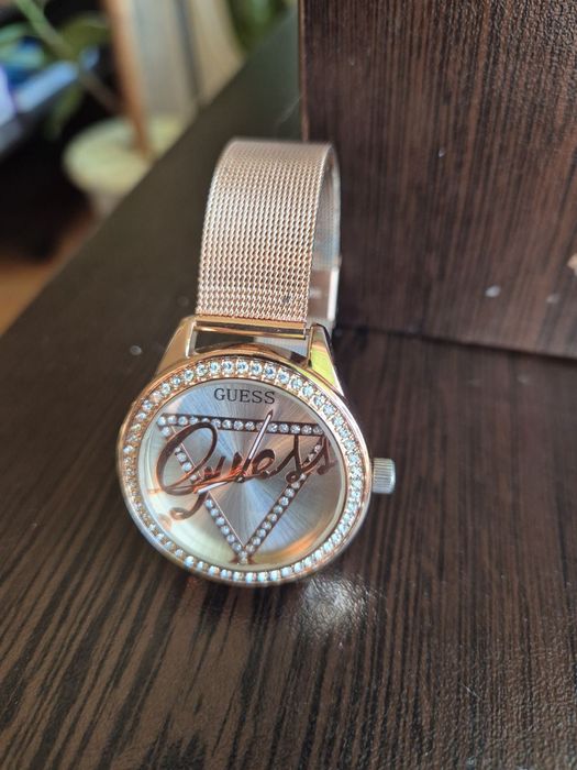 Guess 36mm дамски часовник