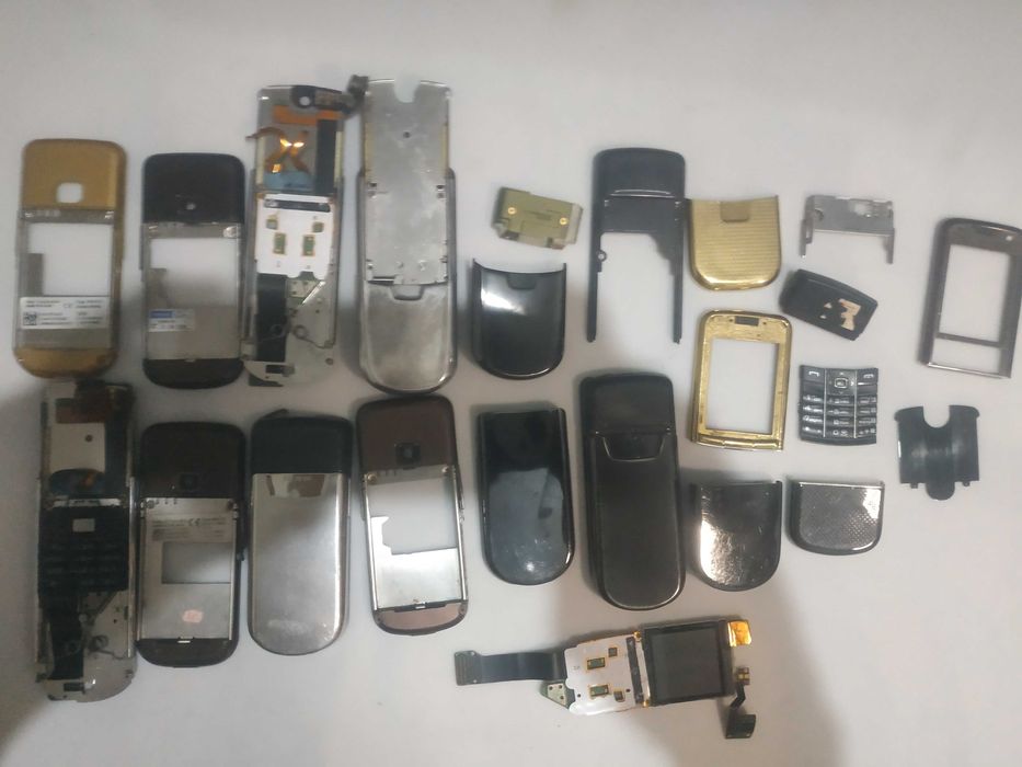 Продам запчасти на телефон nokia