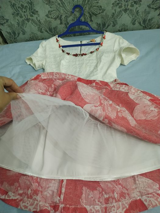 Платье нарядное