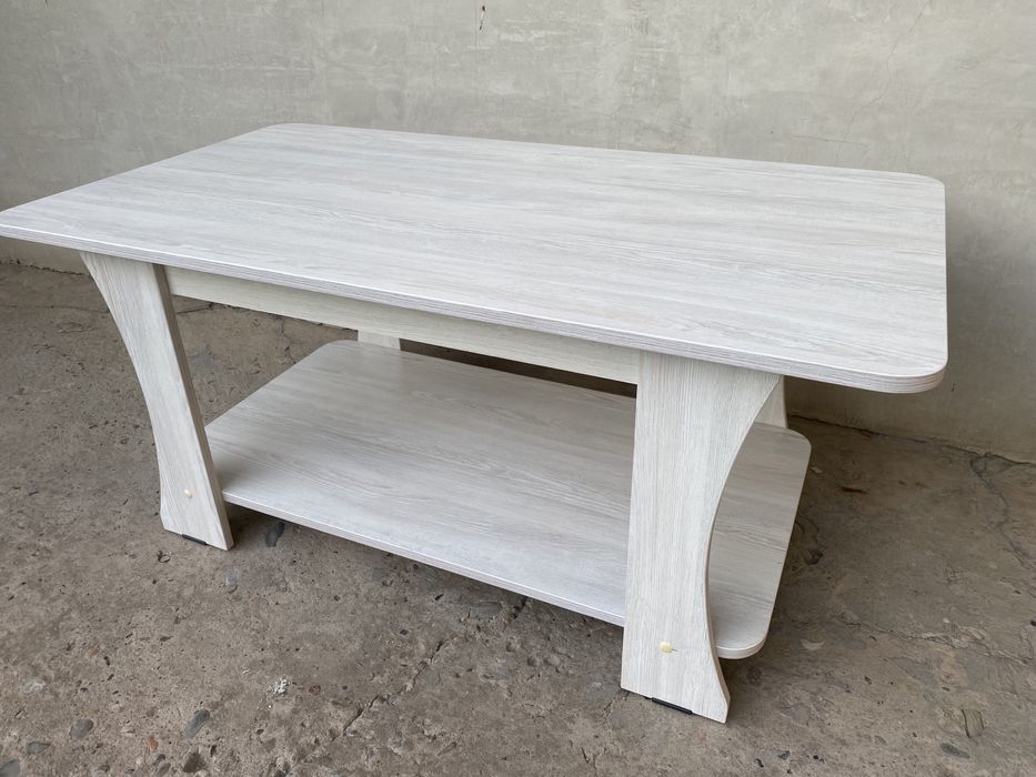 Журнальный столик