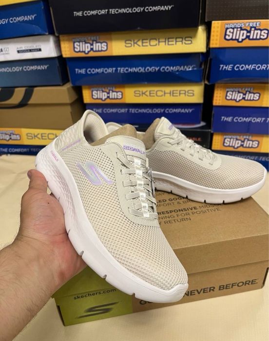 Женские кроссовки от Skechers