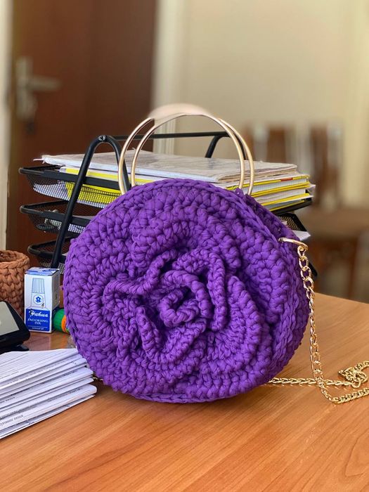 Sumka to'qilgan qo'l mehnati