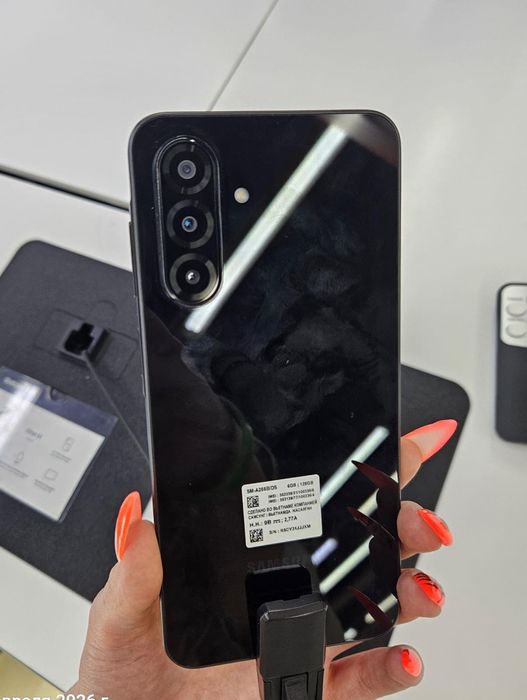 Продам новый телефон