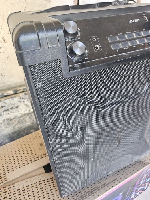 Продавам тонколона за караоке Fenda