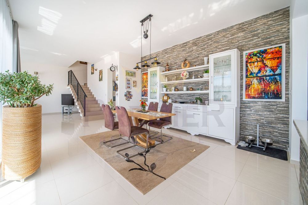 Продава се Къща в Балчик - 309 кв.м за 1360 €/кв.м - Снимка #4