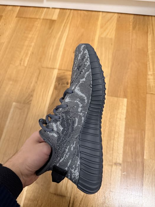 yeezy 350 dark salt
