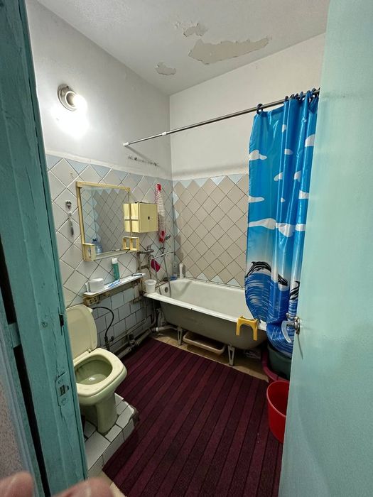 Срочно продается 5ком .квартира,массив куйлик7,метро 10бекат