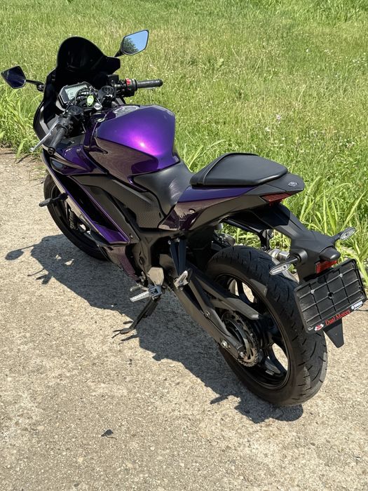 Yamaha R3 2024 – 321cc, 4.000 km