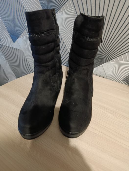 Продаю сапожки.       .