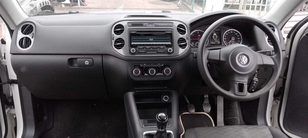 Dezmembrez Volkswagen Tiguan 2.0 TDi an 2014 cod motor CFFB