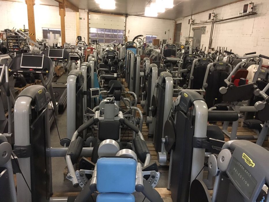 Sala fitness completa technogym