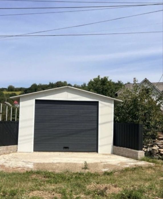 Garaje auto pe atructura metalica