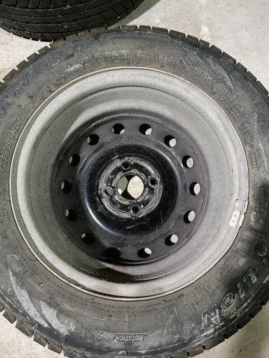 Зимние шины комплект