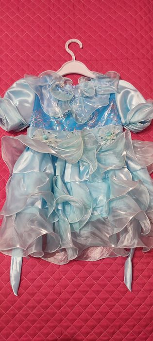 Продам детские платья 1-3 года