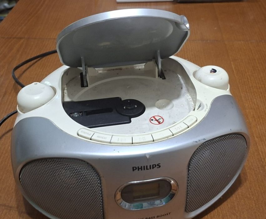 PHILIPS Радио AZ102S/12 за части