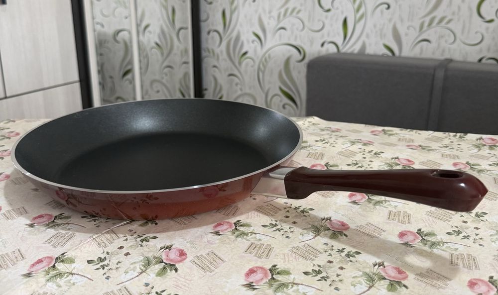 Сковорода “Tefal”