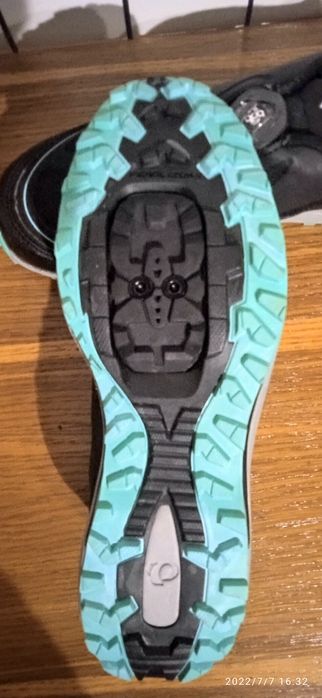 OFERTĂ !  Pearl Izumi- Pantofi ciclism pentru femei