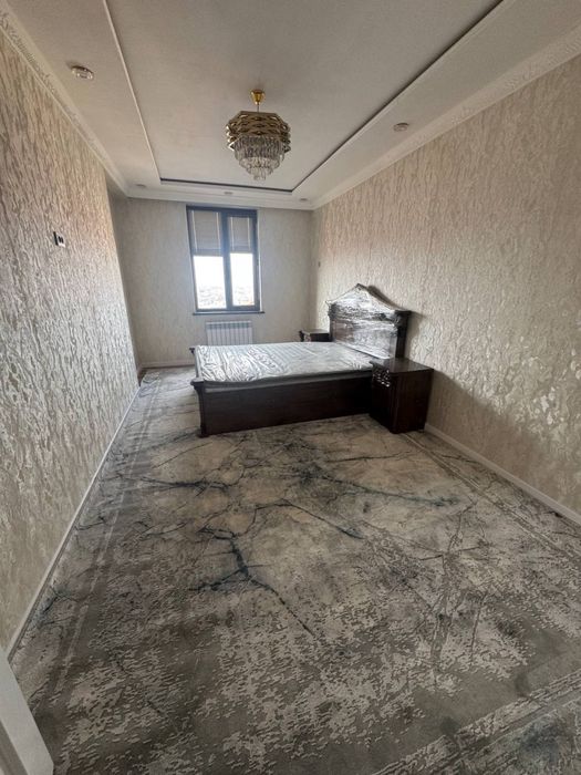 Srochna Samkochda yangi qurilgan 2 xonalik uy ijaraga beriladi.