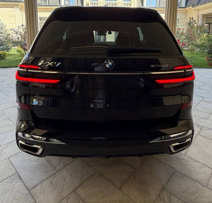 BMW X7 xDrive 40i 2026 год