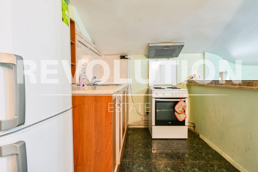 Дава се под наем Етаж от къща в София, Надежда 4 - 150 кв.м за 997.05 € - Снимка #4