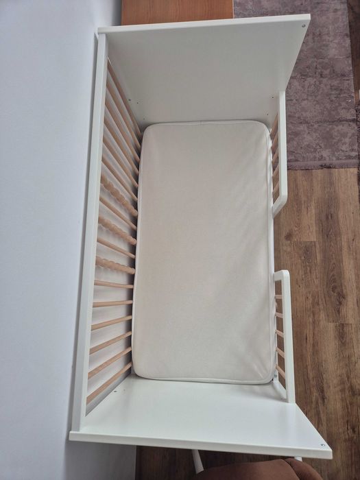 Pătuț Ikea Myllra alb, în stare foarte bună