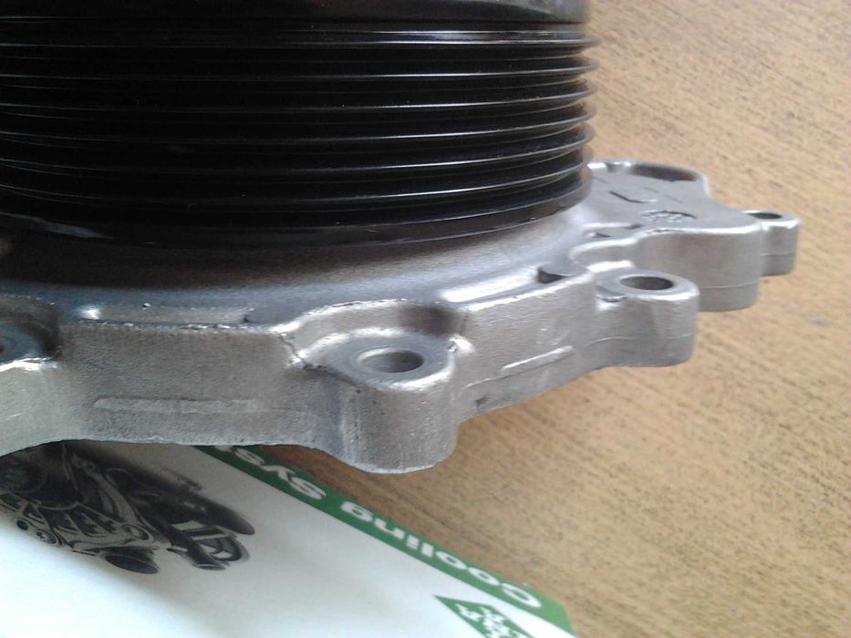 Водна помпа МЕРЦЕДЕС