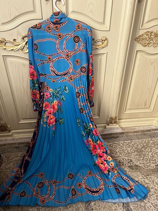 Женское нарядное платье