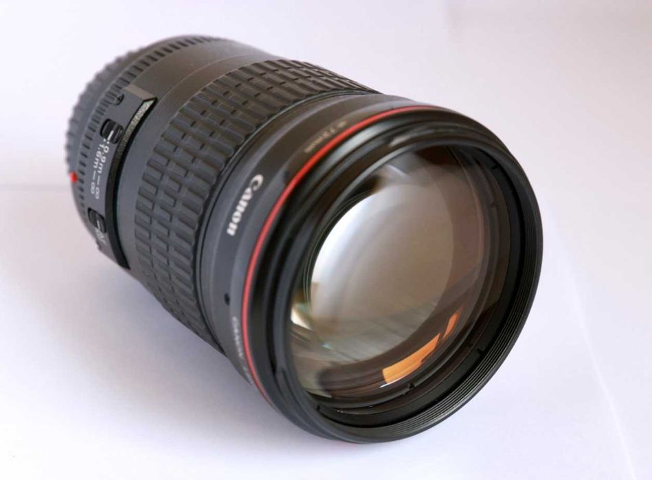 Canon EF 135mm f2 L USM impecabil + filtru Marumi UV + cutie