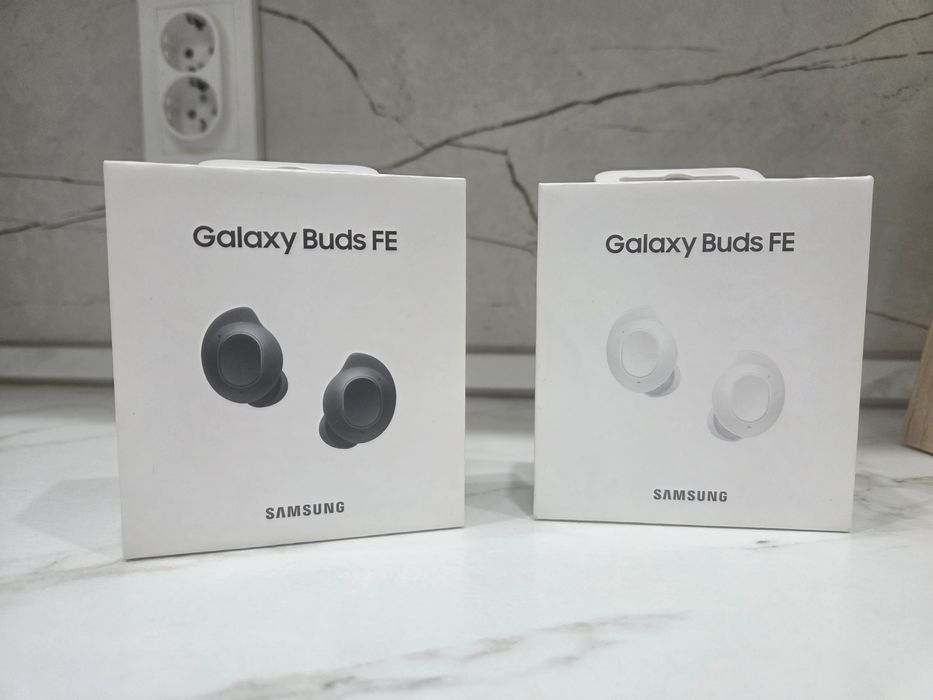 Продам наушники Samsung.