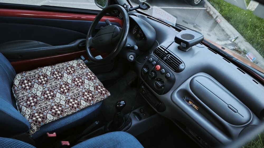 Fiat 600 alias Buburuza Roșie