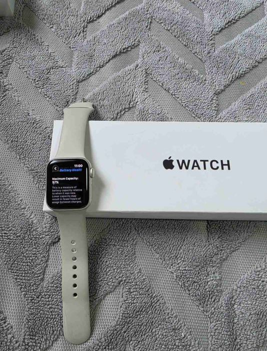 Apple Watch SE (Gen 2)