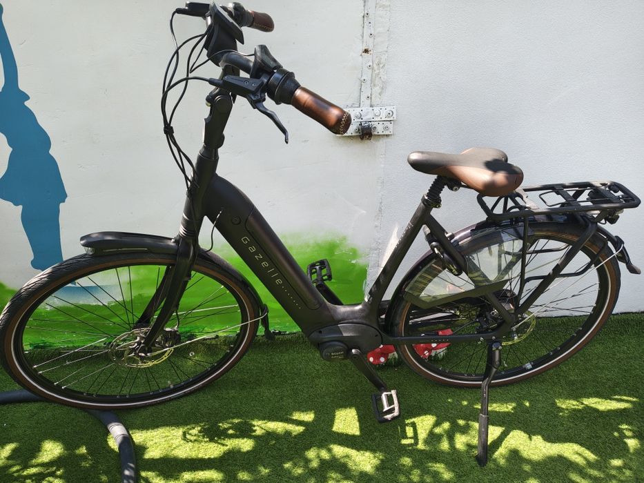 Bicicletă Gazelle Arroyo C8 HMB Elite E-Bike