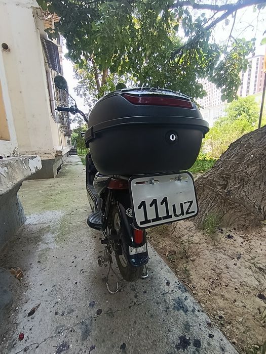 Skuter srochni sotiladi ideal