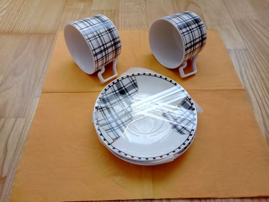 Set doua cesti cu farfuriute-Karaca- Nou și nefolosit.