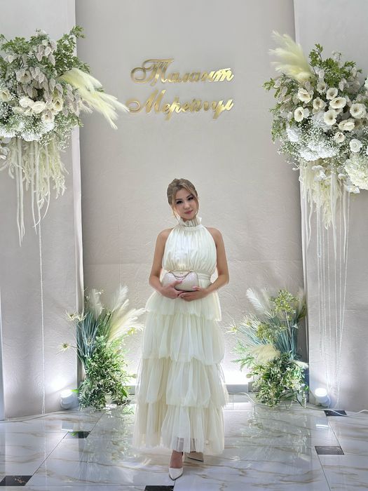 Платье вечернее шикарное