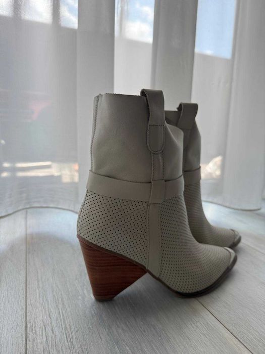 Botine de piele cu toc EU 37 pentru doamne