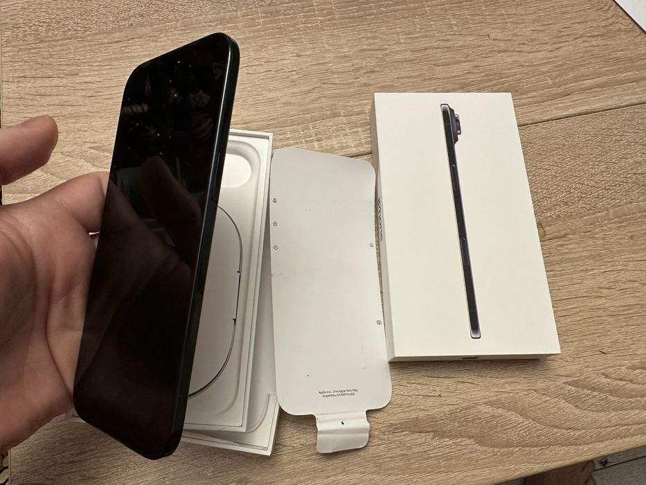 Vand iPhone Air 5G, 256GB, eSIM, Negru