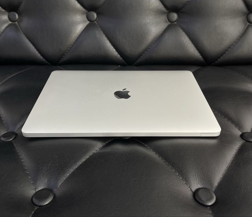 Apple MacBook Pro 2020  в идеальном состоянии