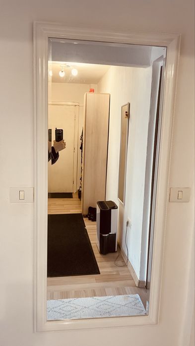 Vand Oglinda MARIBO în Timisoara sau cu livrare de la JYSK Alb lucioasa Mare 72 Cm. Lateral 162 inaltimea si 3 cm. Grosimea. Contact : 0756302976