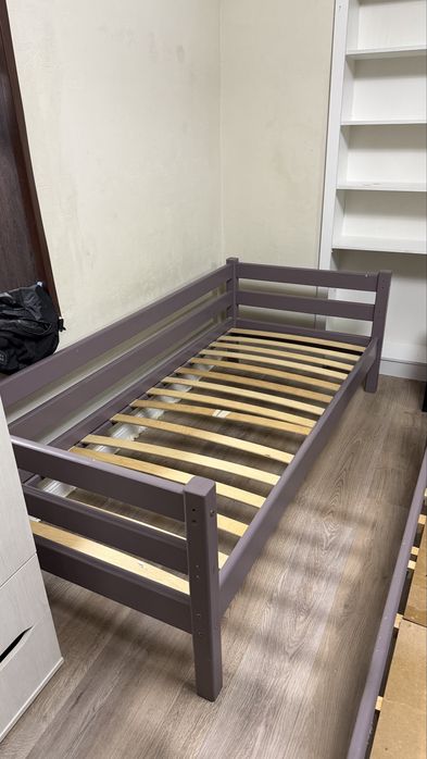 Срочно продам 2 кровати !